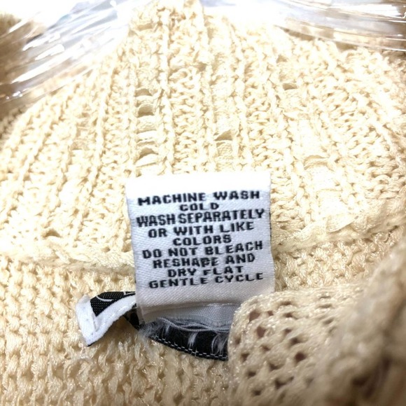 Carole Little Button Front Cardigan w/Ruffle Back - Picture 4 of 5